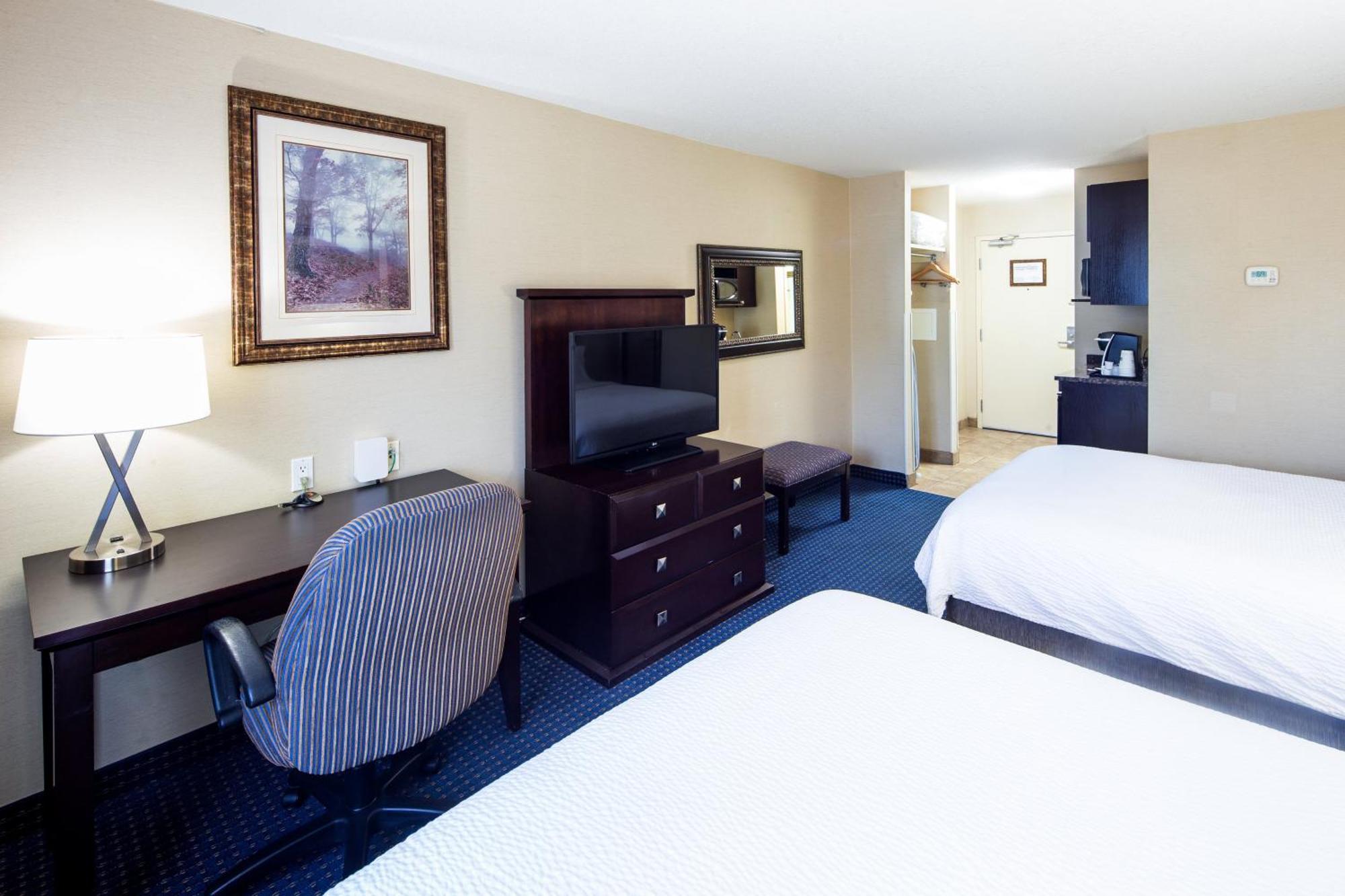 Holiday Inn Express Hotel & Suites Edson By Ihg Exterior foto