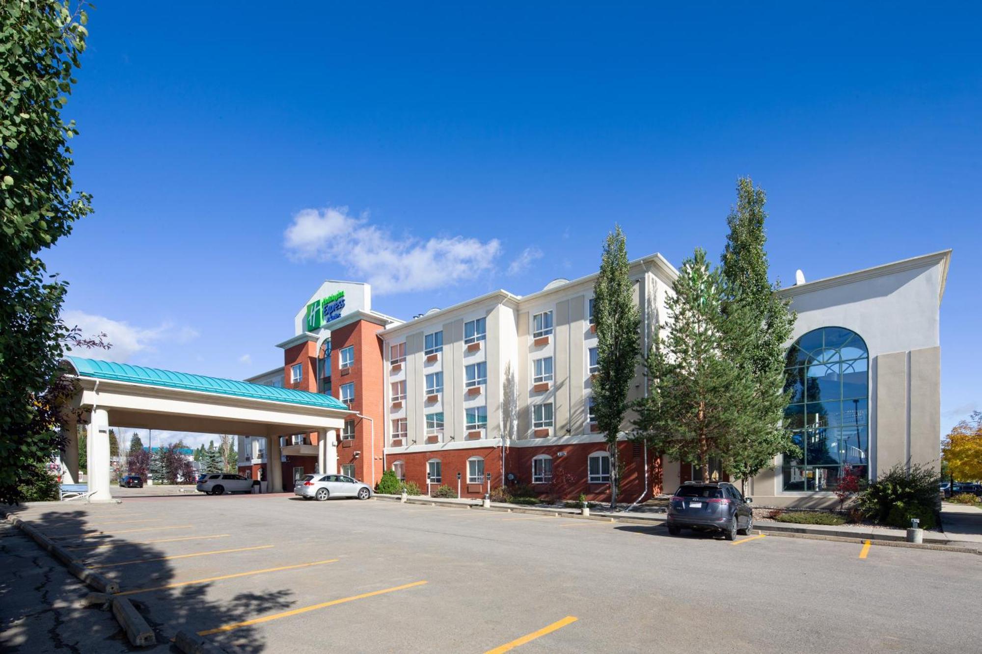 Holiday Inn Express Hotel & Suites Edson By Ihg Exterior foto